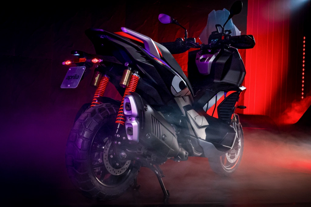 Die Aprilia SR GT 400 Rally Replica ist READY FOR ANYTHING